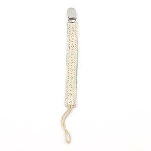 Clips <span class=keywords><strong>para</strong></span> chupete <span class=keywords><strong>de</strong></span> bebé <span class=keywords><strong>de</strong></span> algodón orgánico personalizados, clip <span class=keywords><strong>para</strong></span> chupete suave, cadena <span class=keywords><strong>de</strong></span> <span class=keywords><strong>tela</strong></span> <span class=keywords><strong>de</strong></span> Metal, juguete suave con estilo - Product Image 5