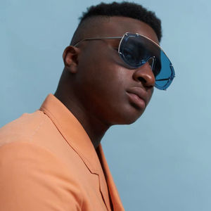 GGNQ9336-gafas de sol de estilo ins <span class=keywords><strong>para</strong></span> hombre y <span class=keywords><strong>mujer</strong></span>, anteojos de sol <span class=keywords><strong>modernos</strong></span> de lujo, de gran tamaño, <span class=keywords><strong>2022</strong></span> - Product Image 4