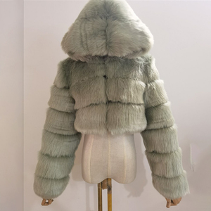 <span class=keywords><strong>Manteau</strong></span> court en fausse <span class=keywords><strong>fourrure</strong></span> pour <span class=keywords><strong>femme</strong></span> <span class=keywords><strong>avec</strong></span> <span class=keywords><strong>capuche</strong></span> intégrée et finition lisse - Product Image 4