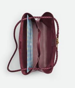 Relojes Mecánicos de Lujo para Hombre Bottega BV Andiamo en Piel de Becerro Sedosa con Detalle de Nudo Distintivo y Correa Cruzada Deslizante Veneta - Product Image 3