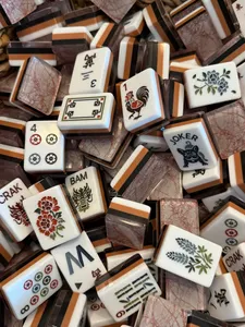 Wholesale Red Pattern Marble Card Body Flower and Bird Illustration Mahjong Family <b>Entertainment</b> High-value Mahjong Tiles - Product Image 3