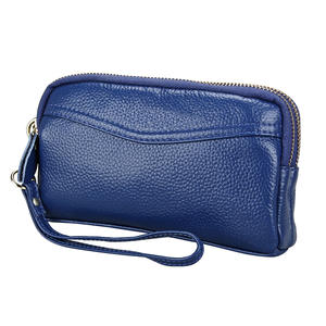 COWHEAD Bolso de Mano de Cuero Genuino para Mujer, Mini Bolso de Muñeca con Cierre de Cremallera, Moderno Porta Celular - Product Image 3