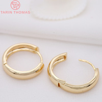Vente en gros de boucles d'oreilles rondes classiques en laiton plaqué or 24 carats, lisses, avec fermoirs à crochet, de qualité supérieure, pour la fabrication de bijoux DIY