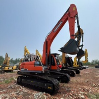 Excavatrice sur chenilles d'occasion Doosan 300LC 9C prête à être expédiée, performances stables, pour travaux de fondation routière