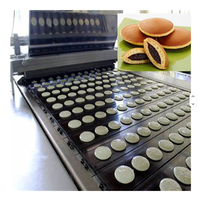 Équipement de cuisson à haute vitesse pour la production continue de pâtisseries asiatiques, ligne de production de gâteaux Dorayaki pour les usines de pâtisserie