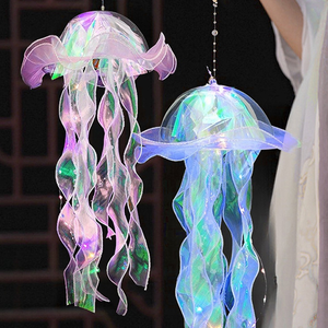 Lampada a Forma di Medusa LED Decorazione Luminosa Sospesa per Feste a Tema Marino Lanterna Fai-da-Te Ornamenti Lampada Notturna per Camera Festa di Compleanno - Product Image 5