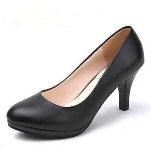 <span class=keywords><strong>Zapatos</strong></span> <span class=keywords><strong>de</strong></span> Trabajo <span class=keywords><strong>de</strong></span> Piel Suave para Mujer, Sin Cordones, Tacones Altos Finos, Antideslizantes, Impermeables, Diseño Ligero para Azafatas, para Vestir Formal - Product Image 1