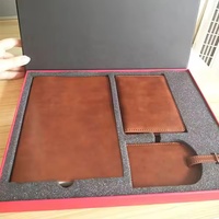Ensemble personnalisé de haute qualité coloré porte-passeport et étiquette de bagage avec ordinateur portable