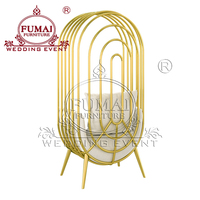 Cage en forme de trône en acier inoxydable doré pour mariage King Cage à oiseaux en or Chaise pour mariage