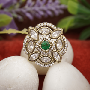 Bague ajustable en laiton vert avec moissanite florale et breloque Kundan, plaqué or antique, imitation, tendance, ethnique, pour femme, idéale pour mariée - Product Image 4