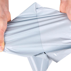 Самоклеящиеся белые пластиковые почтовые пакеты для экспресс-доставки с логотипом для упаковки одежды - Product Image 4