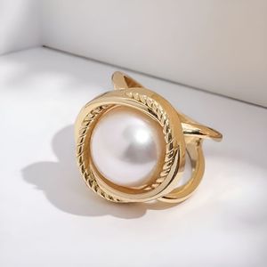 Fashionable Oversized Buckle For Coat <b>Belt</b> Scarf Shawl White <b>Red</b> Adjustable Collar Size Four Seasons Unisex - Product Image 2