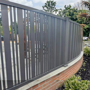 Clôture verticale moderne en alliage d'aluminium anti-UV, revêtement poudré noir, taille personnalisée pour la cour avant des villas et des maisons - Product Image 4
