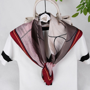 Nouveau japonais et coréen doux Simple classique vague Point 70*70cm petite écharpe <span class=keywords><strong>soie</strong></span> femmes petits foulards carrés - Product Image 5