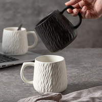 Couple de porcelaine noire de texture givrée à la main nordique tasses tasses bureau à domicile tasse à café en céramique blanche
