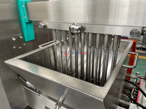 Máquina automática de fabricación de dulces de oso de goma de salida pequeña, máquina de vitaminas de goma, línea de producción de dulces de creatina y gelatina - Product Image 3