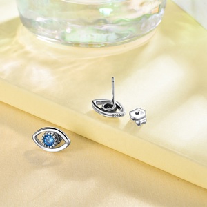 ต่างหูสตั๊ด S925เซอร์โคเนียทรงลูกบาศก์ isunni สีน้ำเงิน - Product Image 3