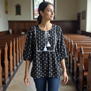 เสื้อคลุมสตรีแบบสั้นพิมพ์ลายขายส่ง สไตล์ทันสมัย น้ำหนักเบา ลายชาติพันธุ์ เหมาะสำหรับใส่ในชีวิตประจำวัน จำหน่ายจำนวนมาก - Product Image 2