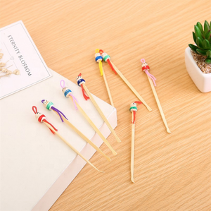 Tête de poupée en <span class=keywords><strong>bois</strong></span>, cuillère d'oreille en <span class=keywords><strong>bois</strong></span>, <span class=keywords><strong>cure</strong></span>-oreille, promotion, fournisseur chinois - Product Image 1