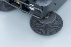 SHUOJIE SJ1350 Machine de nettoyage urbain, aspirateur routier extérieur, autolaveuse autoportée, balayeuse - Product Image 4
