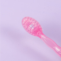 Brosses à dents jetables 5-en-1 mini format voyage avec dentifrice, gratte-langue et fil dentaire pour hôtel ou voyage OEM ODM