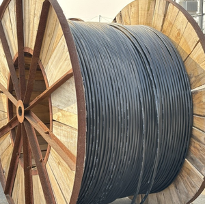 Câble électrique flexible YC de haute qualité, conducteur en cuivre, <span class=keywords><strong>gaine</strong></span> en caoutchouc, câble d'alimentation robuste pour usage extérieur - Product Image 5