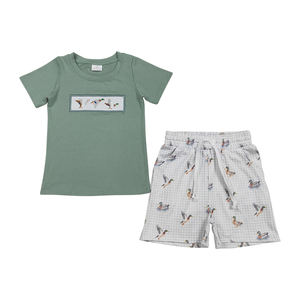 Vente en gros, t-shirts à manches courtes bleus pour garçons en bas âge, motif lapin de Pâques, shorts camouflage, ensemble en spandex/polyester, haute qualité - Product Image 3