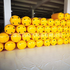 Boya cilíndrica inflable amarilla para advertencia flotante en el agua, modelo de promoción para eventos al aire libre, bomba de aire manual impermeable - Product Image 1