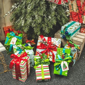 Custom Christmas-Themed Cartoon Gift <b>Wrapping</b> <b>Paper</b> Roll Single Side PE Coated Art <b>Paper</b> 100GSM Eco-Friendly Recyclable Digital - Product Image 5