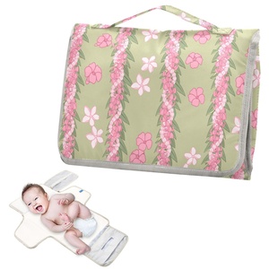 แผ่นรองเปลี่ยนผ้าอ้อมเด็กพับได้แบบพกพา ลายดอกพูเคนิเคนิสีชมพู สไตล์ฮาวาย รุ่นใหม่ปี 2024 - Product Image 2
