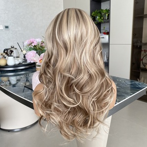 CARKIRA Perruques Lace Front 13x4 20 pouces Ondulées Résistantes à la Chaleur Sans Colle Dentelle Française Transparente Ligne de Cheveux Scandinave Densité 120% - Product Image 5