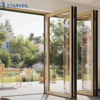 Porte pliante d'angle pour terrasse en aluminium, double vitrage, large ouverture, vue sur jardin sur le toit, étanche et résistante aux intempéries