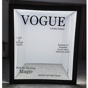 Boîte <span class=keywords><strong>photo</strong></span> style couverture de magazine illuminée à effet 3D couleur RVB pour soirée de bal, en aluminium durable, directement de l'usine - Product Image 1