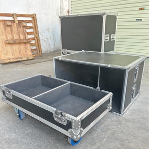 <span class=keywords><strong>BRAVO</strong></span> se adapta a 2x RCF SUB 8004-AS Subwoofer Flight Case con ruedas de 4 pulgadas - Product Image 2