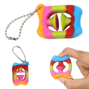 Desain baru Mini pelangi tangan Jari Snap gantungan kunci pegangan tangan Snap sensor gelisah mainan