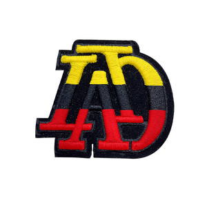 Parches de Tela Bordados en 3D Personalizados de Lujo con Logotipos de Letras Inglesas para Decoración de Ropa, Identificación de Marca (OEM) - Product Image 5