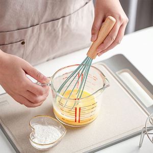 Batidor de huevo y mezclador de masa danesa multicolor, manual, de silicona con mango de madera de bambú para matcha - Product Image 2
