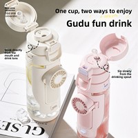 D5710 Ventilador Portátil de Gran Capacidad con Rociador y Botella de Agua 2 en 1, Taza Ventiladora Refrescante para Deportes al Aire Libre