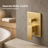 Robinet de baignoire mural moderne en or brossé, mitigeur de bain-douche encastré avec cascade et douchette à main