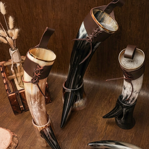 Mug en corne unique d'inspiration viking, fabriqué à partir de corne de buffle, écologique, fait main, design rustique, pour lui ou pour elle - Product Image 1
