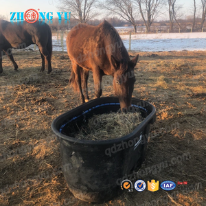 Abreuvoir et mangeoire portables en plastique pour chevaux, moutons, vaches, chèvres, bovins, animaux de ferme – Réservoir d'eau durable en PP - Product Image 4