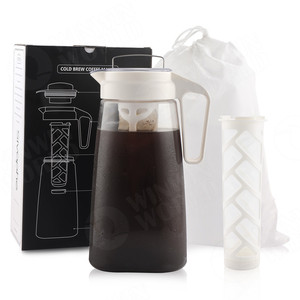 <span class=keywords><strong>Carafe</strong></span> <span class=keywords><strong>à</strong></span> <span class=keywords><strong>Infusion</strong></span> Froide en Plastique Tritan Incassable et Durable de 44 oz/2 Quarts, Pichet <span class=keywords><strong>à</strong></span> <span class=keywords><strong>Infusion</strong></span> Froide et Infuseur <span class=keywords><strong>à</strong></span> Thé avec Filtre en Maille - Product Image 1