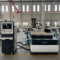 Machine de fraisage CNC industrielle 1325 pour le bois, avec table à vide et changeur d'outils automatique, pour la fabrication de meubles en bois