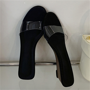 Fabricant XSD, nouvelles tongs plates tendance été 2025 pour femmes, sandales simples, luxueuses et confortables - Product Image 4