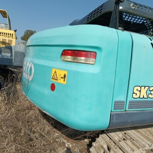 Pelle sur chenilles KOBELCO SK350 haute performance Japon Machines de construction d'occasion Pompe à moteur Isuzu - Product Image 3