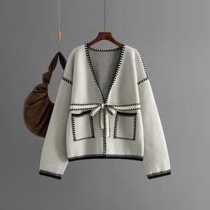 Nuovo Cardigan da Donna con Scollo a V e Motivo Pied-de-Poule - Maglione Lungo Lavorato a Maglia con Blocchi di Colore - Product Image 2