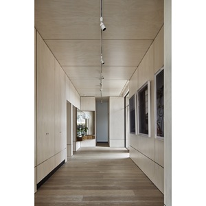 Villa moderna de acero con paredes de vidrio y paneles perforados para uso residencial - Product Image 5