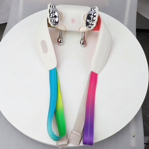 Портативный массажер для шеи и плеч с имитацией человеческой руки, электрическим подогревом и функцией разминания - Product Image 1