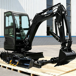 Mini-excavatrice de 1,8 tonne avec cabine, bras pivotant latéralement, moteur Kubota, chenilles en caoutchouc, plusieurs accessoires, excavatrice sur chenilles à vendre - Product Image 1