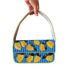Sacs à bandoulière brodés de perles en gros pour femmes, sacs ethniques faits à la main pour boutiques, magasins de cadeaux, mariages - Product Image 1